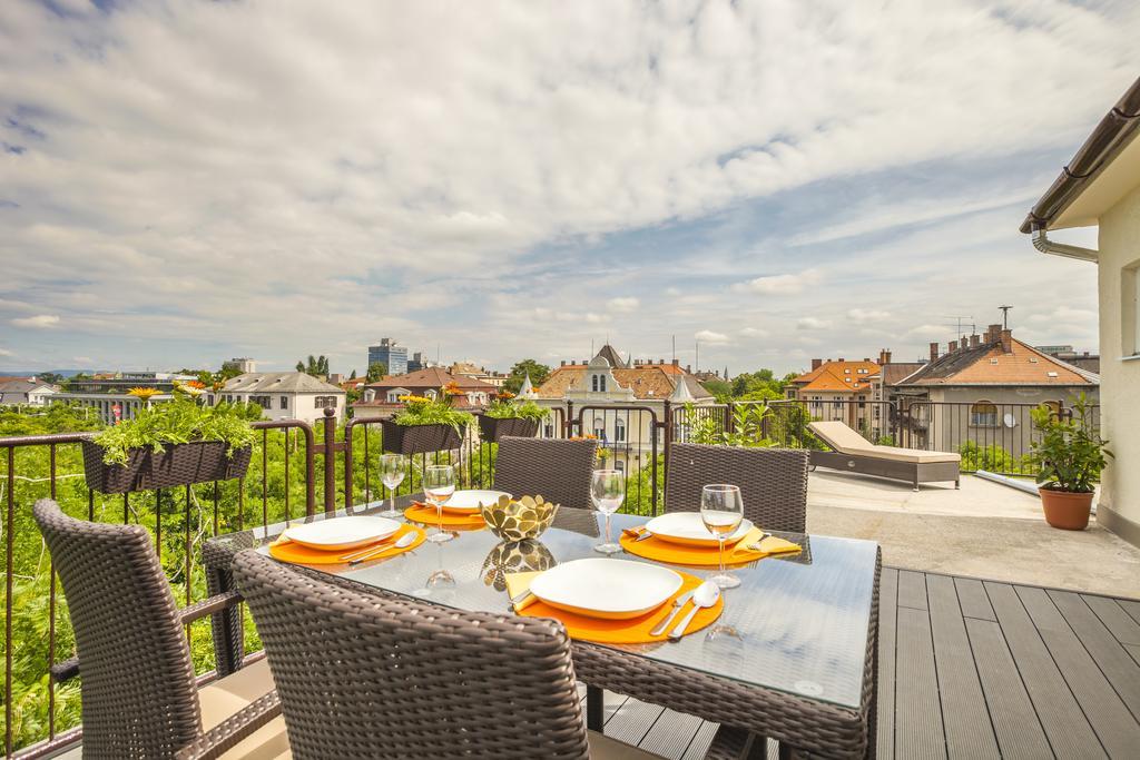 Terrace Apartments At City Park ブダペスト エクステリア 写真