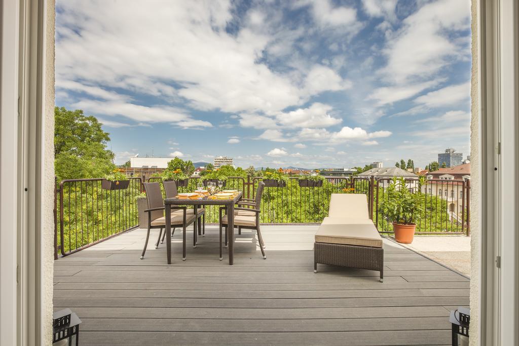 Terrace Apartments At City Park ブダペスト エクステリア 写真